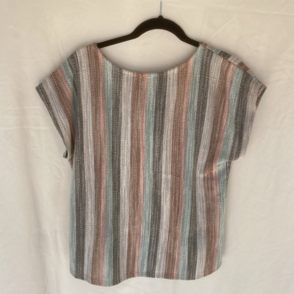 Women’s Loose Fit Summer Top - Picture 4 of 4